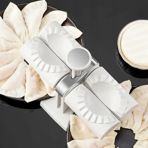 AUTOMATISK PIEROGI-MASKIN FÖR TILLVERKNING AV PIEROGI