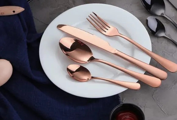 Bestickset i Rostfritt Stål, 4 delar - Rosé