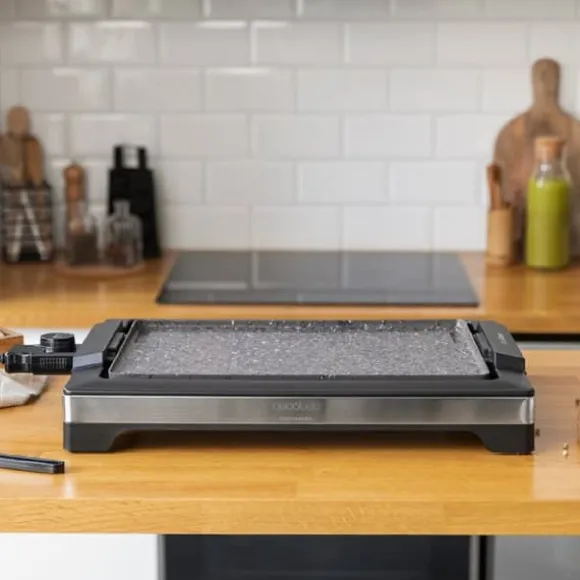 Cecotec Electric griddle, 2000 W, with designer structure and stainless steel finish. Adjustable thermostat and non-stick plate with griddle surface, | CDON