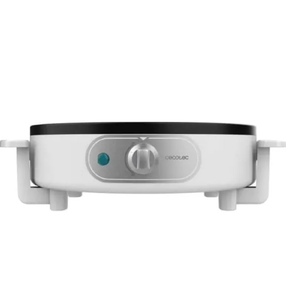 Cecotec 1200 W electric crepe maker with non-stick coating and adjustable power.