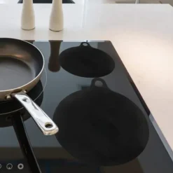 Elektrisk Skyddande Silikon Anti-Slipmatta Hög Temperaturbeständig Värmeisolerad Matta