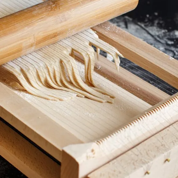 Eppicotispai Pastamaskin Chitarra med kavel