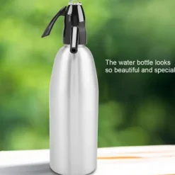 Fashionabla vattenflaskkopp i legerad soda (silver)