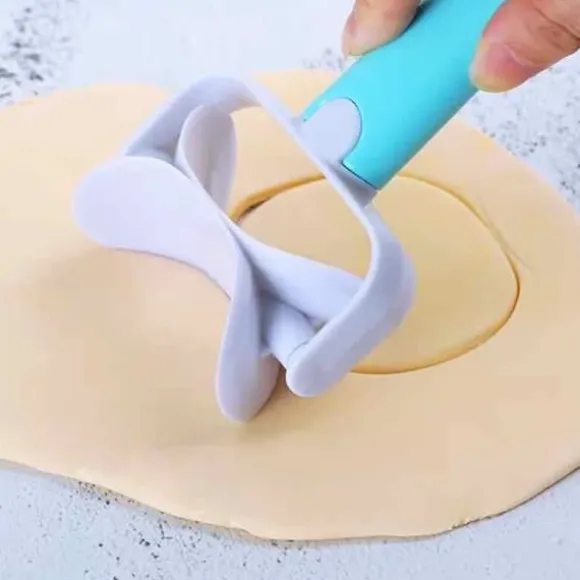 Kavel för att skära ut 7 cm cirklar av dumplings