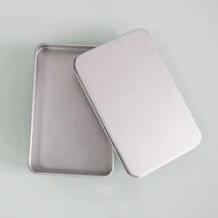 Rektangulär tennplåtsask - Silver (12,5x8x1,5cm)