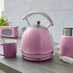 Retro vattenkokare, 1,8 L, BPA-fritt rostfritt stål, dolt motstånd, sladdlös SWAN SK14630PNEU 3000W Rosa 61802