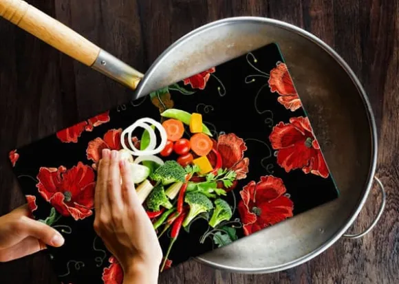 SKÄRBRÄDA I GLAS 52x30 BLOMMOR