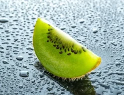 SKÄRBRÄDA I GLAS 52x40 KIWI