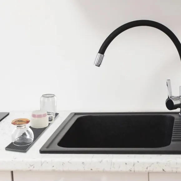 Smal PLASTMATTA/DRÄNER, röd, modern