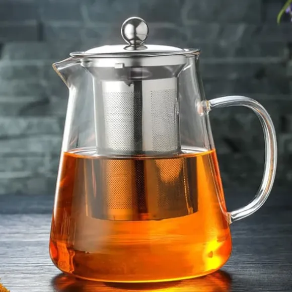 Tekanna av glas - 1300 ml kapacitet, värmebeständigt, ergonomiskt handtag - perfekt för lösblad och blommande te