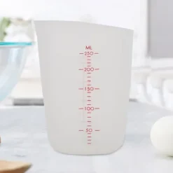 Transparent mjuk silikonmätkopp Visuell halvpermeabel mjölkkopp (250 ml)