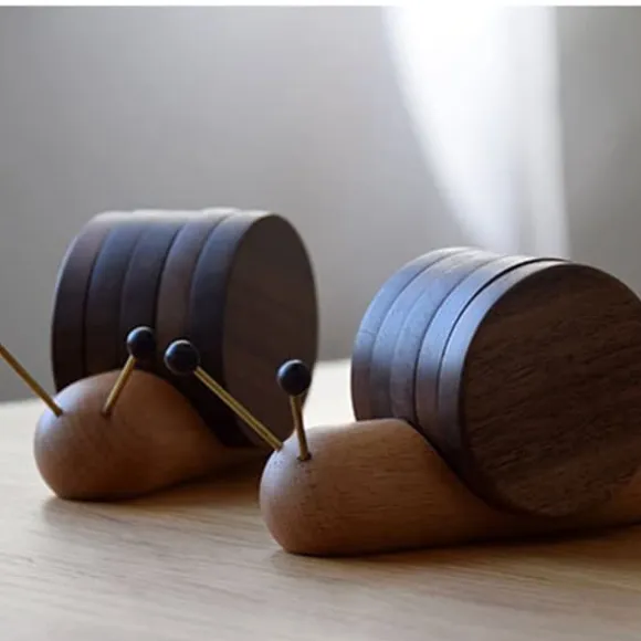 Träunderlägg för mugg, värmeisolerande, söt snigelform, 5 st. runda träunderlägg med magnet